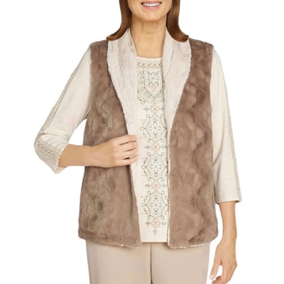 ALFRED DUNNER Reversible Faux Fur First Frost Vest NWT 14 Soft Warm - Picture 2 of 16
